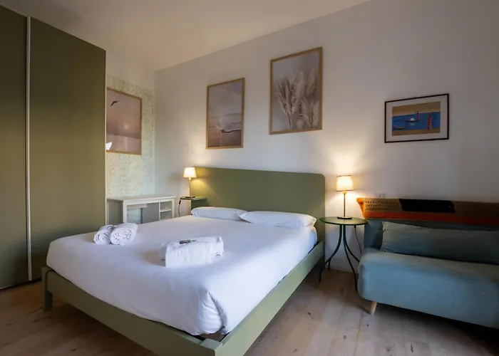 Ortles Urban Near Fondazione Prada Apartment